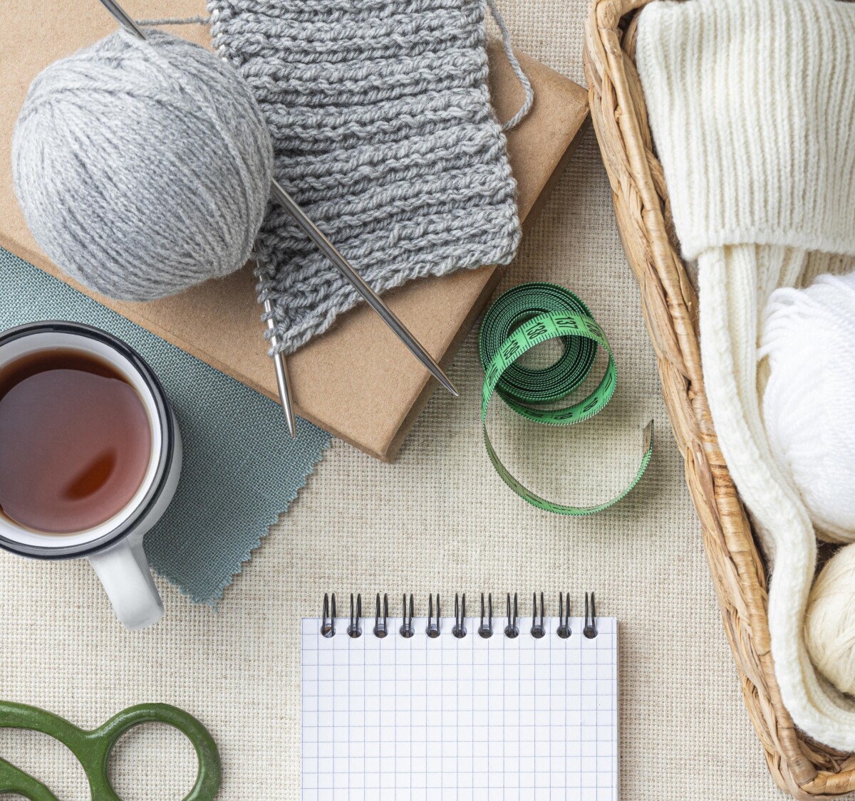 China's Analogue Economy: Fuse Beads, Bead Cafés and the Turn to Crafts and Hobbies cover